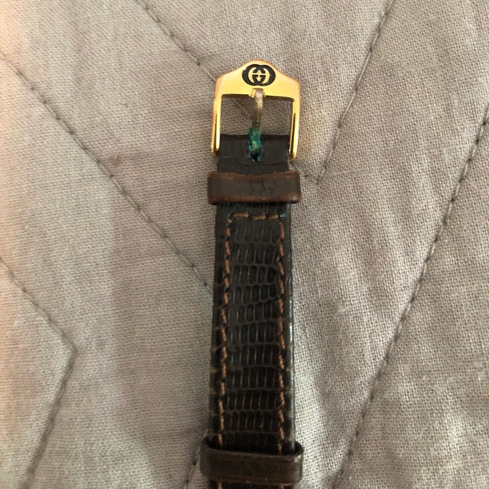 Womens Gucci watch - Picture 5 of 8
